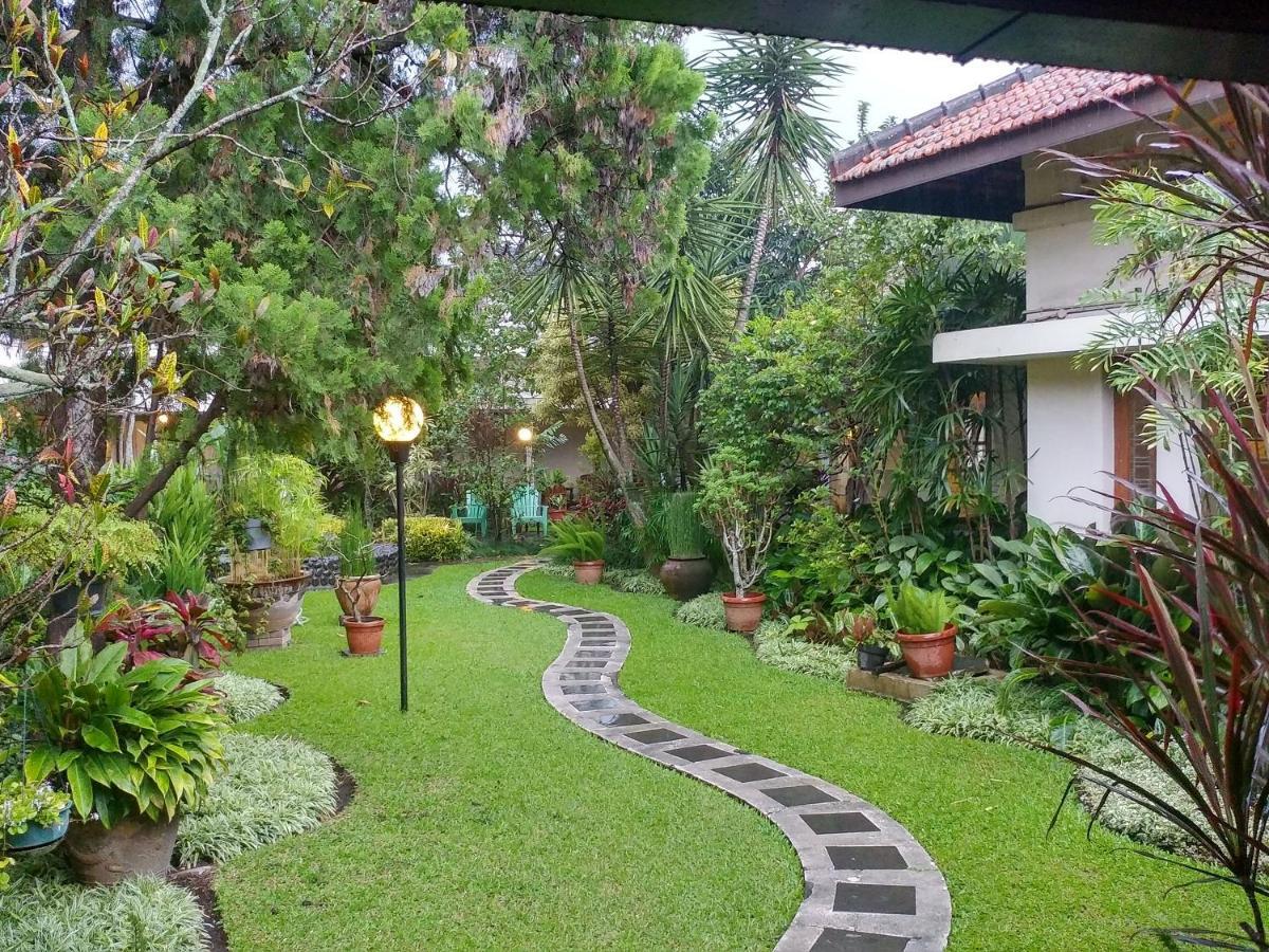 Hotel Bumi Asih Gedung Sate Bandung Exterior foto